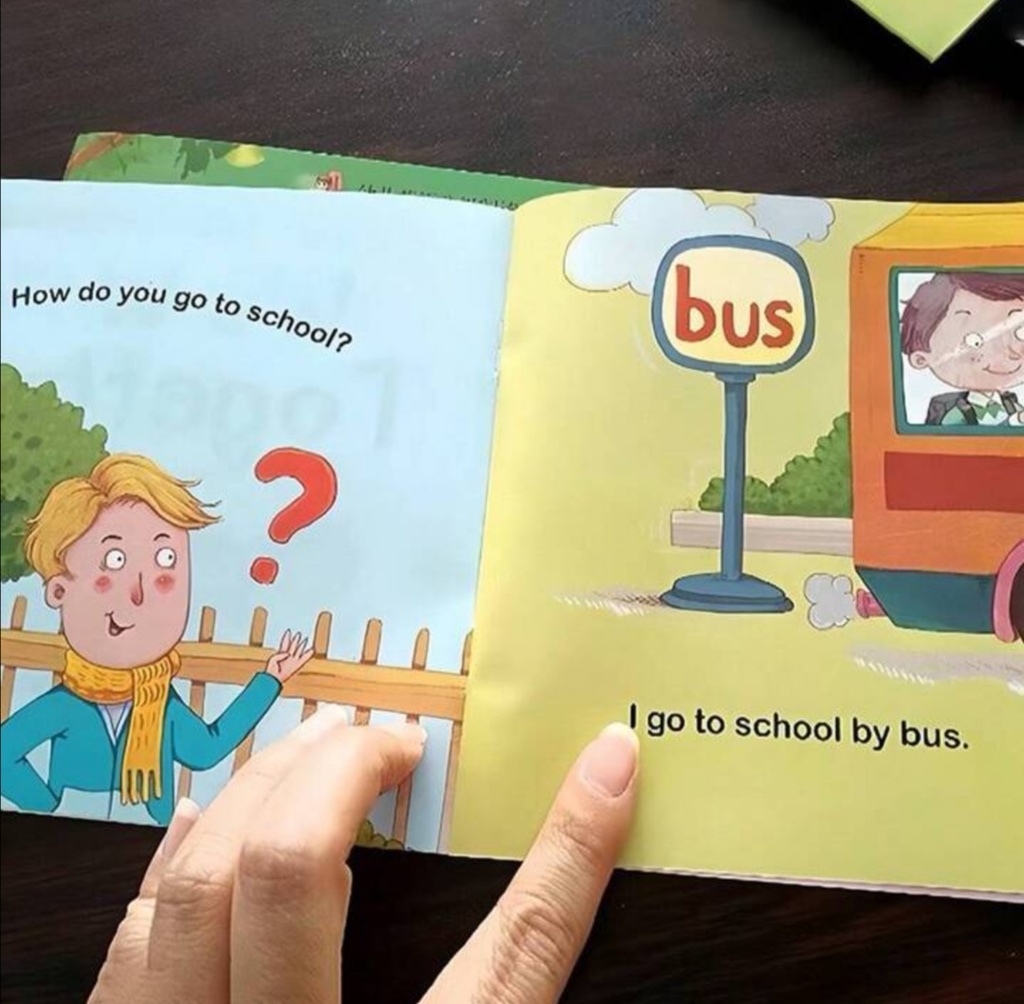 قصص إنجليزية صغيرة حجم 15*15 (عشوائي) 